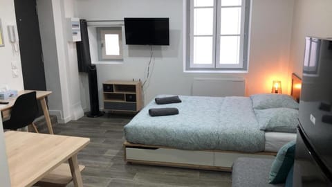 Jolis Appartements au coeur de Clermont Ferrand - Proche Jaude - WIFI et NETFLIX Apartment in Clermont-Ferrand