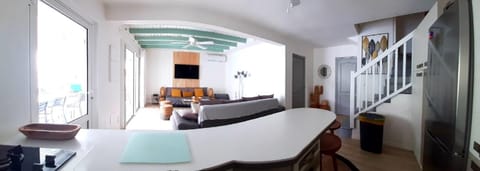 Communal lounge/ TV room, TV and multimedia, Living room, Seating area