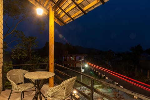 Night, View (from property/room), Balcony/Terrace