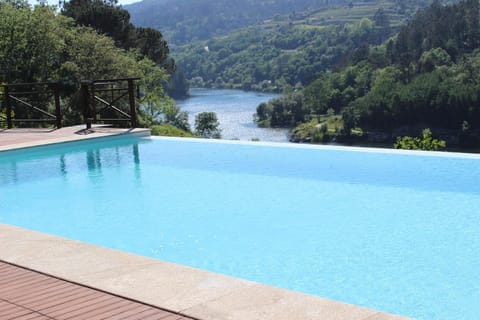 "Bouça Drigues" Casa antiga de pedra com piscina e vista rio House in Porto District