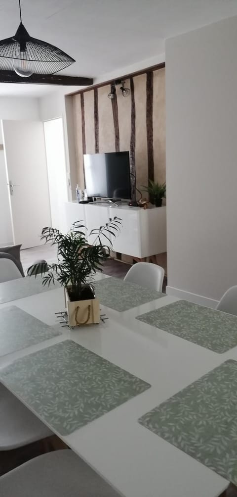 Gîte SOUAÏ ET ZEN , 5 mn du Zooparc de Beauval Apartment in Centre-Val de Loire