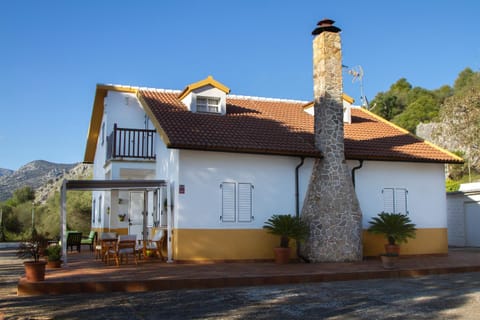 La Fuente Santa House in Sierra de Cádiz