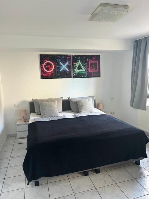 Bed, Photo of the whole room