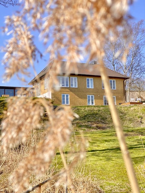 Property building, Garden