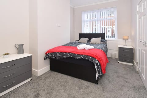 Townhouse @ Warrington Road Stoke House in Stoke-on-Trent