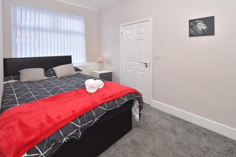 Townhouse @ Warrington Road Stoke House in Stoke-on-Trent