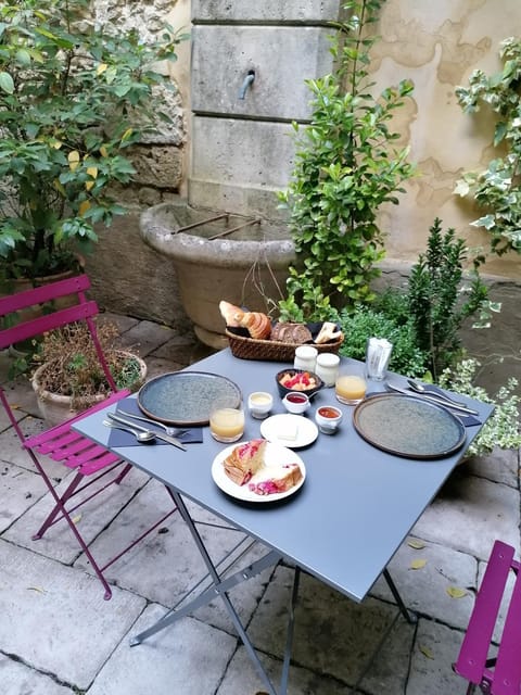 Patio, Breakfast