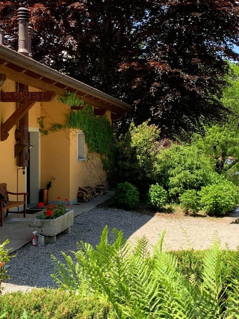 The comfortable house with big pool in the center of Mergozzo Casa in Mergozzo