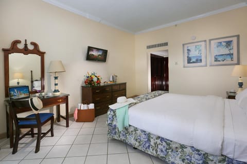 Breezes Resort & Spa All Inclusive, Bahamas Resort in Nassau