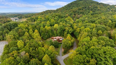 Applewood Manor House in Pigeon Forge