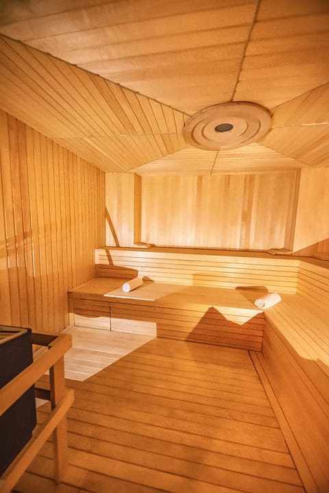 Sauna, Steam room, Spa and wellness centre/facilities