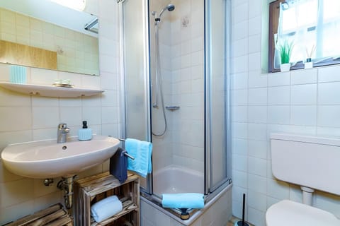 Bathroom, Living room