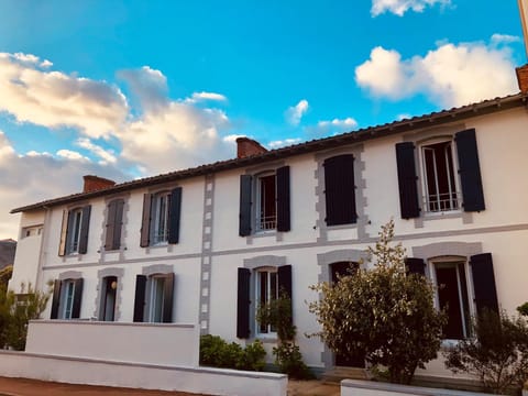 LES BAIGNEURS Hotel in Saint-Gilles-Croix-de-Vie