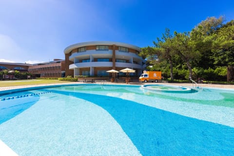 Property building, Swimming pool, Swimming pool