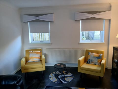 The Cottage - Hot Tub - nr Glasgow - self check-in House in Coatbridge