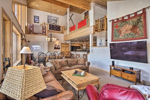 Slopeside Sanctuary - Penthouse Less Than 1 Mi to Lifts! Eigentumswohnung in Winter Park