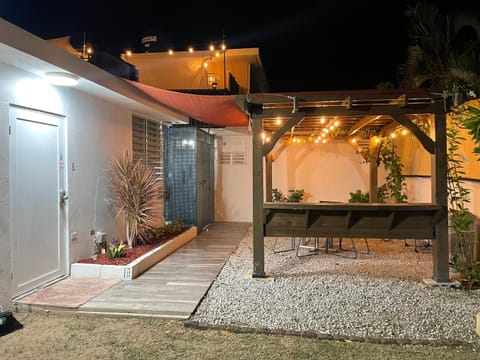 Private Patio Retreat with Zen Vibe Copropriété in Ponce