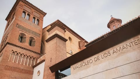 Balcon del Torico Condo in Teruel