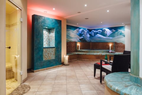 Sauna, Sauna, Internal: Not applicable to any particular room