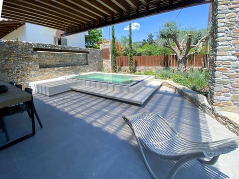 Patio, Swimming pool