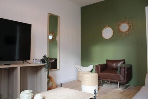 Communal lounge/ TV room, TV and multimedia, Living room, Seating area