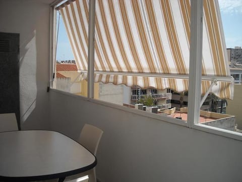 Benicarlo 4A2 Apartamento con amplia terraza y vistas al mar, WIFI, garaje Condominio in Benicarló