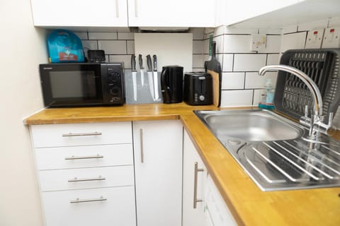 Coffee/tea facilities, Kitchen or kitchenette, dishwasher, minibar, pet friendly, stove, toaster