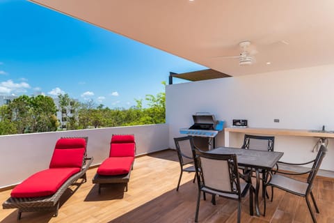 Entire House- 3BR with Private Roof Top Deck House in Playa del Carmen