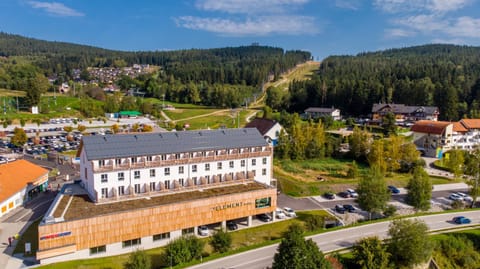 Facade/entrance, Off site, Bird's eye view, Ski School, Ski School, Skiing, Skiing, Location, Facility for disabled guests, Parking