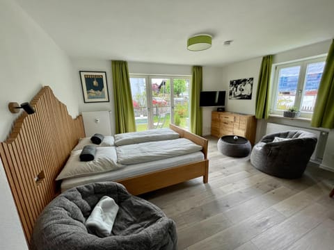 Bed, Living room, Photo of the whole room