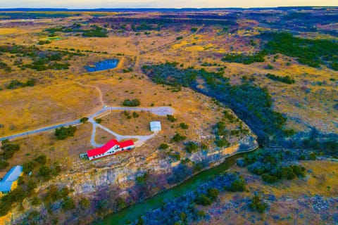 Spacious Getaway about 12 Acres, Views, and Hot Tub! House in Possum Kingdom Lake