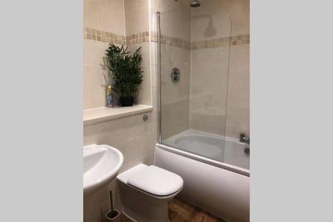 Liverpool, Superb City Centre Apartment With Parking Apartment in Liverpool