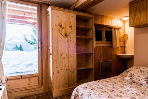 Chalet Le Buset - Chalets pour 15 Personnes 44 Chalet in Notre-Dame-de-Bellecombe