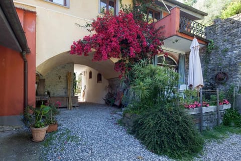 Il Borgo della Colomba Farm Stay in Province of Massa and Carrara