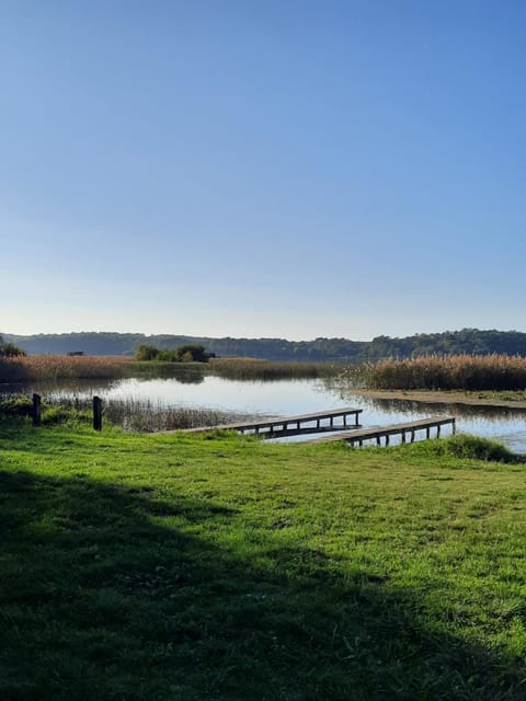 F2 avec cabine et piscine au bord du lac d 'Aureilhan,proche de Mimizan plage Apartment in Mimizan