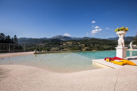 VILLA TURRI - Luxury Country & Padel Resort Villa in Emilia-Romagna