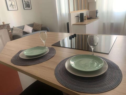 T2 COSY AU CALME,ENTREE AUTONOME,CENTRE HISTORIQUE Apartment in Provence-Alpes-Côte d'Azur