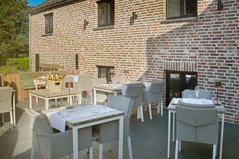 Property building, Balcony/Terrace