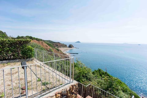 Nearby landmark, Day, Natural landscape, Mountain view, Sea view