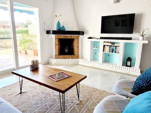 TV and multimedia, Balcony/Terrace, Living room