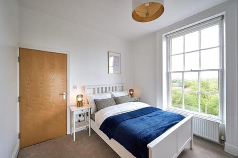 Beautiful 2 Bed Apartment in Preston Condo in Preston