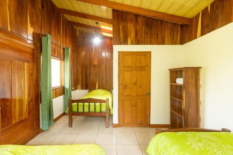 Cabinas Capulin & Farm Farm Stay in Monteverde