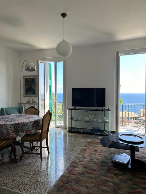 Living room, Sea view