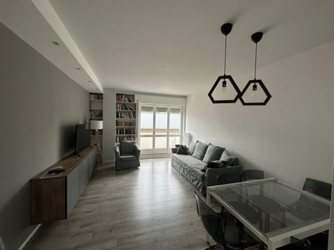 TV and multimedia, Seating area