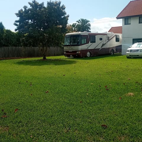 Caravana RV Campeggio /
resort per camper in Kendall