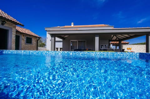 Villa Enna with heated pool, Zadar Villa in Zadar