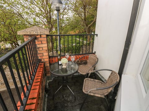 Seashells Apartment in Wales
