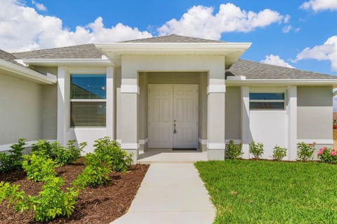 Property building, Facade/entrance