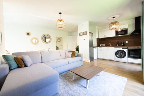 Kitchen or kitchenette, Living room, Seating area, dishwasher, minibar, pet friendly, stove, washing machine