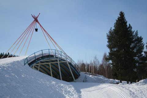 Neighbourhood, Winter